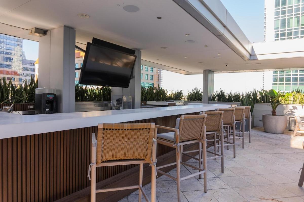 Urban Gateway Location In Brickell Prkg Holiday home