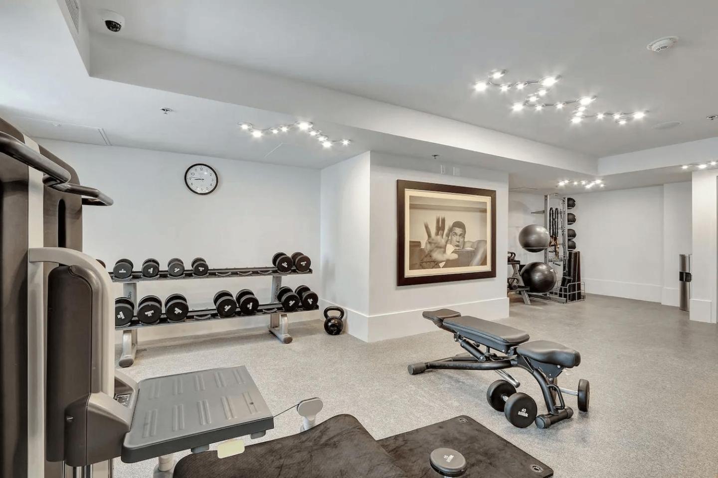 Urban Gateway Location In Brickell Prkg Holiday home *
