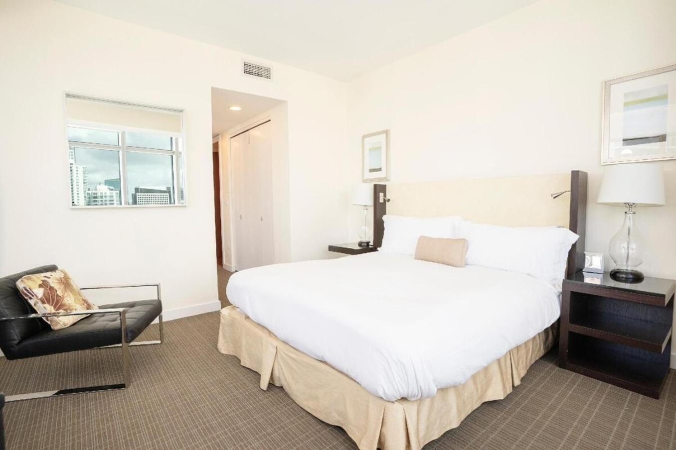 Urban Gateway Location In Brickell Prkg Holiday home Miami